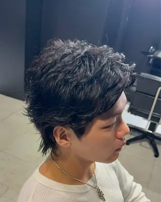ショート パーマ メンズ 難波/メンズウルフ・ フェザーパーマ鶴田文のヘアスタイル