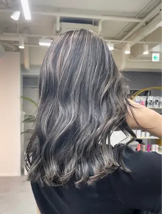 セミロング senjyu GINZA所属・バレイヤージュ/ハイ ライト/庄司鉄平のヘアスタイル