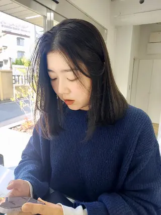ミディアム 樋口 千尋のヘアスタイル