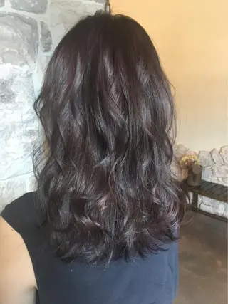 ミディアム カラー EMANON天神所属・Hitomi Ezakiのヘアスタイル