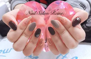 ネイル Nailsalon Reine所属・玉栄 伶奈のネイルデザイン