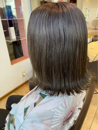 ミディアム 河合 菜摘のヘアスタイル
