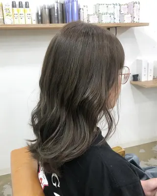 ミディアム カラー ママ美容師 🌿まなべさとみ🌿のヘアスタイル