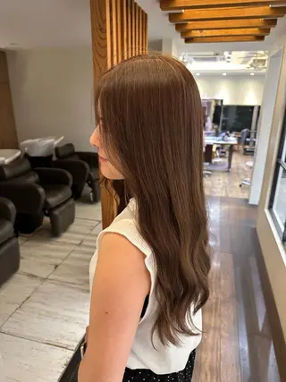 ロング カラー 安丸 結夏のヘアスタイル