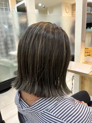 カラー seek next YUKI🤍のヘアスタイル