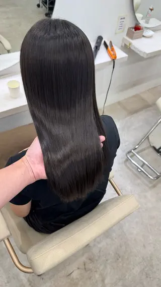 ロング シンタニ ナオトのヘアスタイル