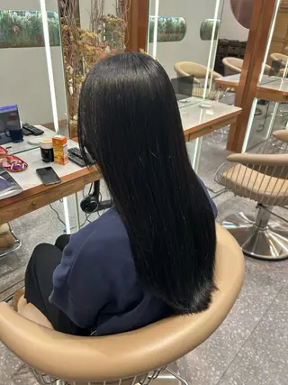 ロング 小山 遥得のヘアスタイル