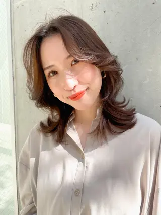 ミディアム カラー 韓国レイヤーカット/ ダブルカラーのヘアスタイル