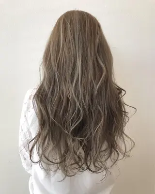 ロング カラー 松崎 崇のヘアスタイル