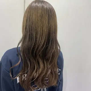 セミロング 岩本 彩花のヘアスタイル