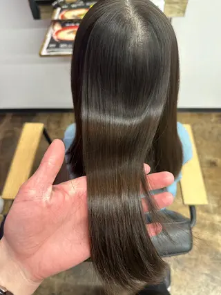 ロング 岡本 雅紀のヘアスタイル