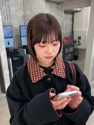 ミディアム カラー グレージュ/レイヤー /ボブ/moyu🎀のヘアスタイル