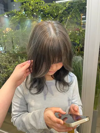 ミディアム 相田 佳乃のヘアスタイル
