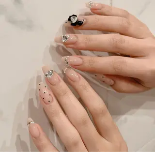 ネイル UniqueNail 長さだし専門店のネイルデザイン