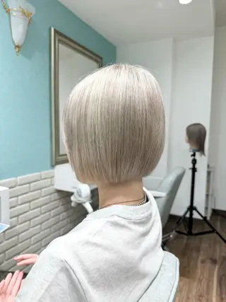 ショート カラー Ruset所属・ハイトーン/ボブ特化 /美髪矯正/SOMAのヘアスタイル