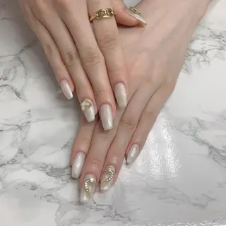 ネイル はな💎ネイル ワンホン、長さ出しのネイルデザイン