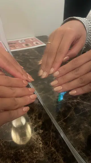 ネイル 𝑟𝑖𝑠𝑎 🕯‎🤍のネイルデザイン