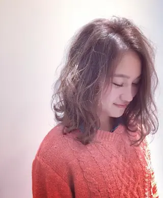 ミディアム カラー パーマ ヘアアレンジ tocca所属・毎月通える価格♪ 杉本真基のヘアスタイル