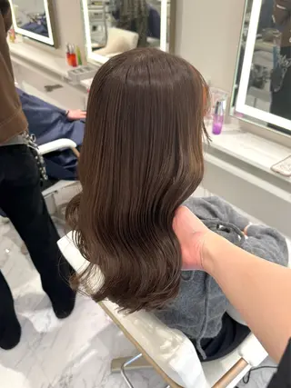 ロング カラー 平野 真央のヘアスタイル
