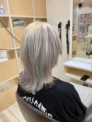 ミディアム カラー 🌈派手髪ハイトーン 🌈鈴木亮太🌈のヘアスタイル