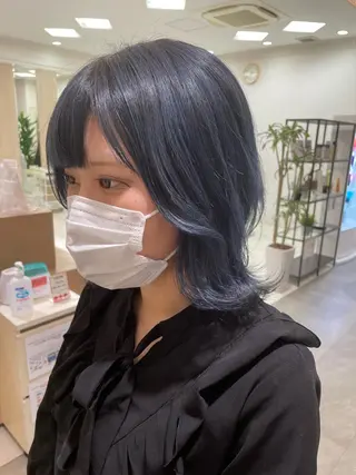 ミディアム カラー 渕向 克海のヘアスタイル