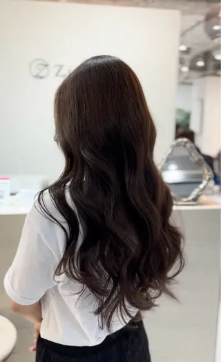 ロング 🩶レイヤー/艶髪/ 顔周り/韓国風/輝士のヘアスタイル