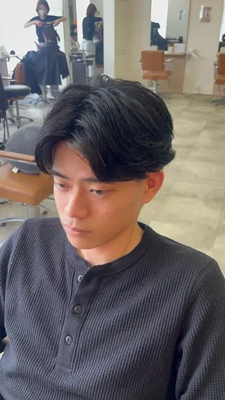パーマ メンズ 清本 耕介のヘアスタイル