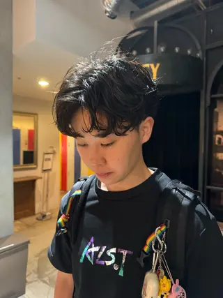 ショート NORA Journey所属・ブリーチカラー/ブロ ンドレイヤーカットのヘアスタイル