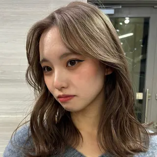 ミディアム カラー The Path ARENのヘアスタイル