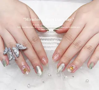 ネイル AngelChris ビューティーサロンのネイルデザイン