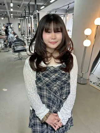 ロング ダブルカラー/レイヤ ー支持No.1renのヘアスタイル