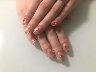 ミディアム ネイル 大田 美笛香のネイルデザイン