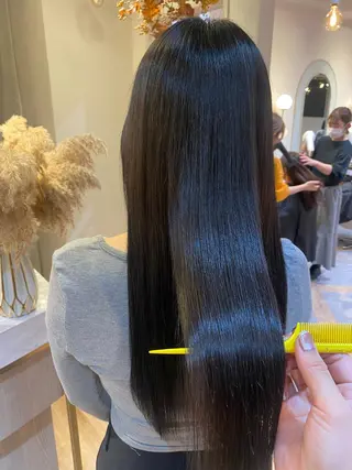 ロング momoka .yのヘアスタイル