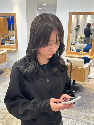 ロング 北田 美琴 / 柔らかいカラーのヘアスタイル