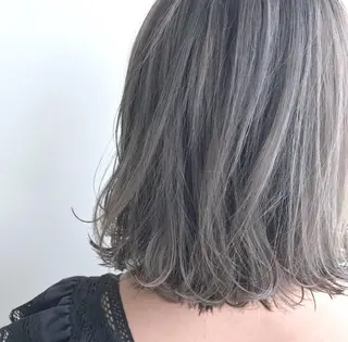 ミディアム カラー グランジヘア 無造作ヘアHYUGAのヘアスタイル