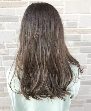 セミロング カラー little×link 福岡所属・littlelink キタジマのヘアスタイル