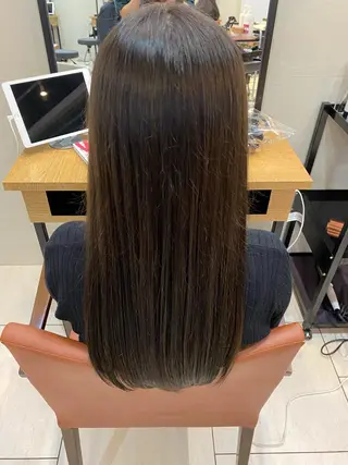 ロング カラー あやめ【顔まわり/レ イヤー/柔らかカラ】のヘアスタイル