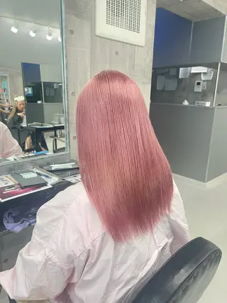 セミロング カラー レイヤーの魔術師 𓍼takumi𓍼のヘアスタイル