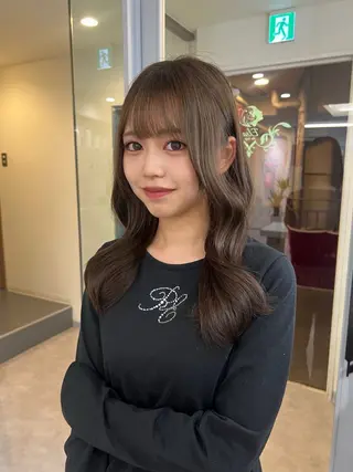 ロング Elsa the leap元町店所属・Elsa アヤカのヘアスタイル