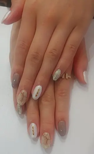 ネイル 🍒当日もOK🍒 𝑳𝑼𝑵𝑨花井のネイルデザイン