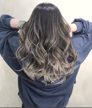 ミディアム カラー ケア剤オタク×海外 ヘア長谷川裕起のヘアスタイル