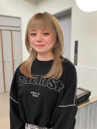 ロング カラー 高発色ブリーチ/ ハイレイヤー🪽aiのヘアスタイル