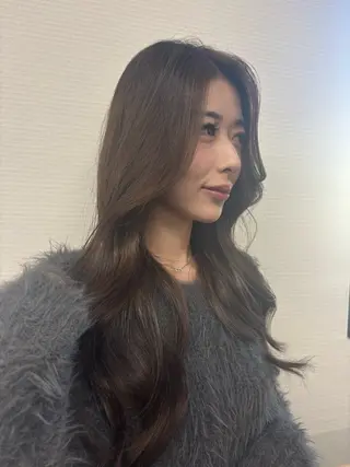 ロング 前田 藍央のヘアスタイル