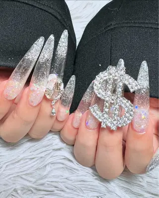 ネイル シェヌネイル JURAのネイルデザイン