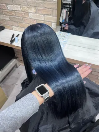 ロング カラー レイヤー/手書きネイ ルCOCORO 🎀のネイルデザイン