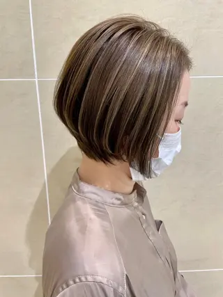 ショート カラー CLALA HIROSHIMA所属・CLALA HIROSHIMAのヘアスタイル
