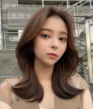 セミロング カラー 久保頭 大地のヘアスタイル
