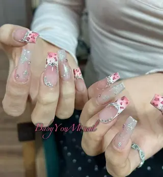 ネイル 相沢 さやかのネイルデザイン