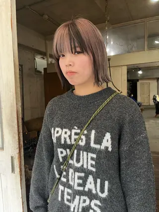 ミディアム カラー ハイトーン/顔まわり レイヤー/YUKAのヘアスタイル