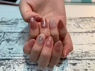 ネイル 高尾 梨花のネイルデザイン